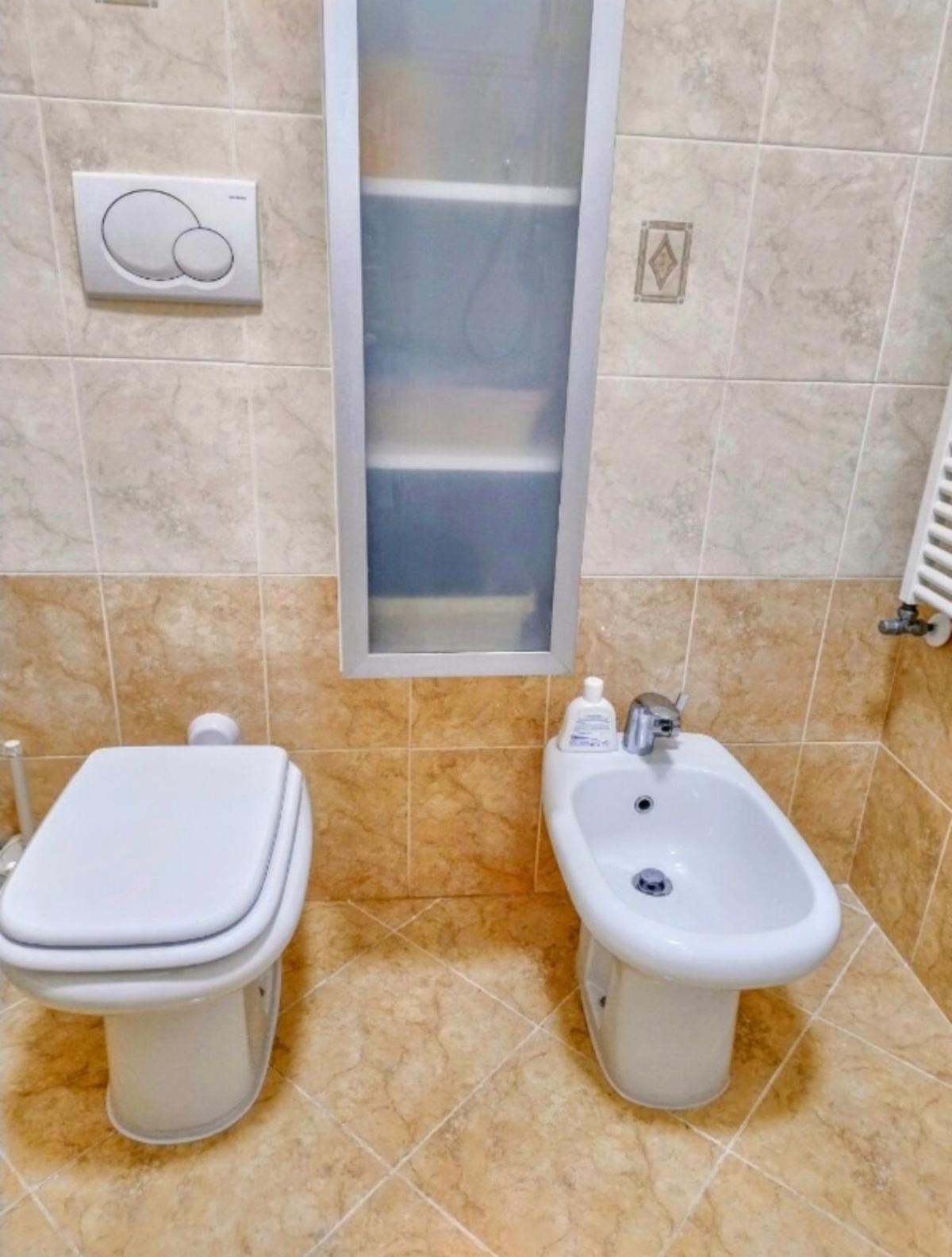 Camera Privata Nell'Appartamento In Zona Residenziale Con 2 Piscine Rapallo Eksteriør billede